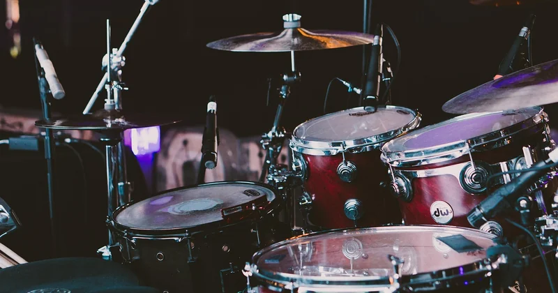 Les percussions : un budget variable selon le type